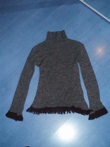Pull fin avec frou frou noir